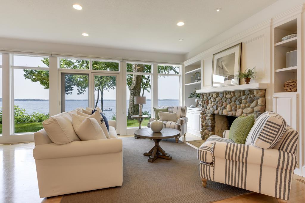 686 Ferndale Road West Wayzata, MN 55391 - Photo 9 of 28