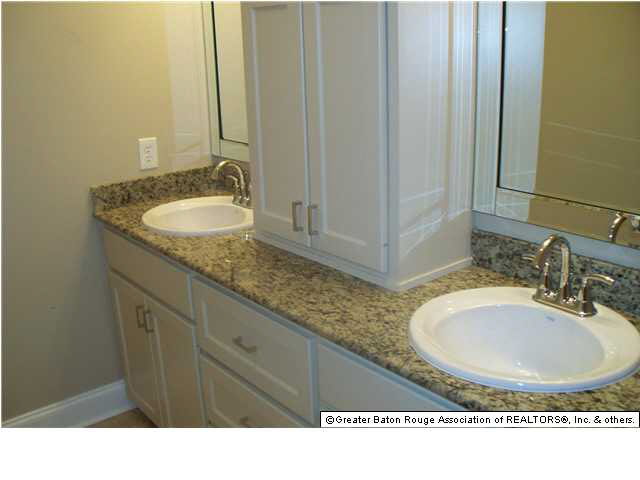 3074 Zeeland Avenue Baton Rouge, LA 70808 - Photo 8 of 14 Gallery Image 8