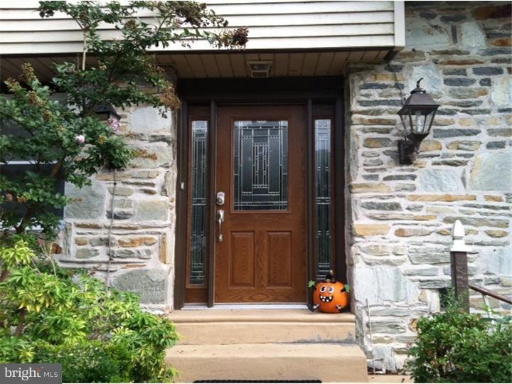 983 Old Ford Road Huntingdon Valley, PA 19006 - Photo 2 of 24 Exterior Front