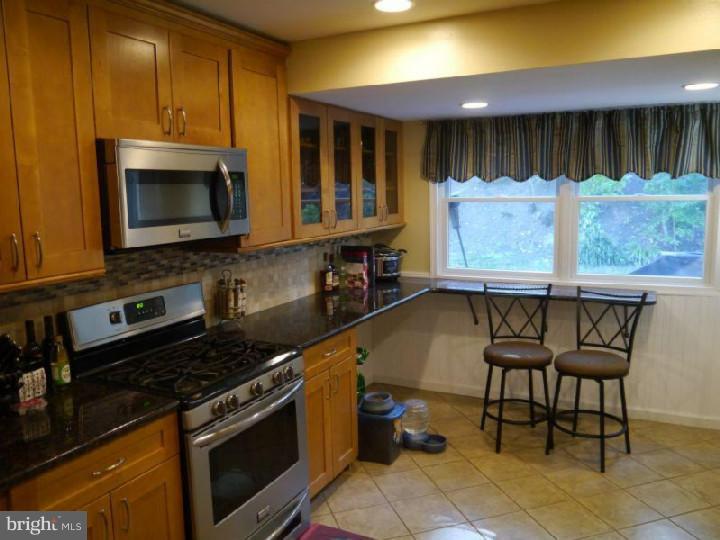 983 Old Ford Road Huntingdon Valley, PA 19006 - Photo 18 of 24 Kitchen