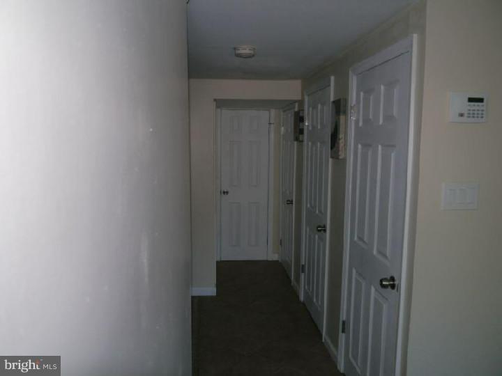 983 Old Ford Road Huntingdon Valley, PA 19006 - Photo 10 of 24 Hallway