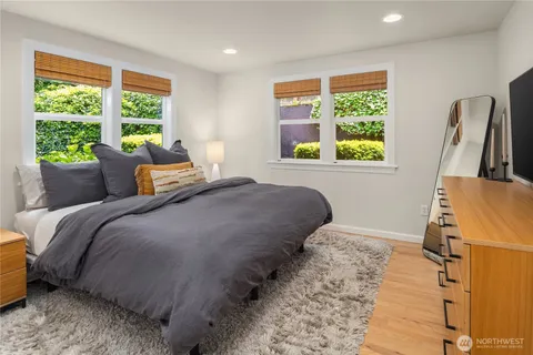 $999,999 | 717 West Cremona Street, Seattle, WA 98119