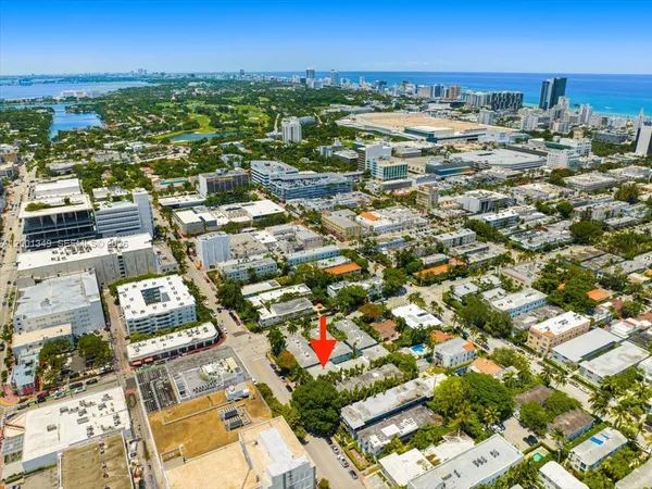 $2,000 | 1561 Lenox Avenue, Unit 4, Miami Beach, FL 33139