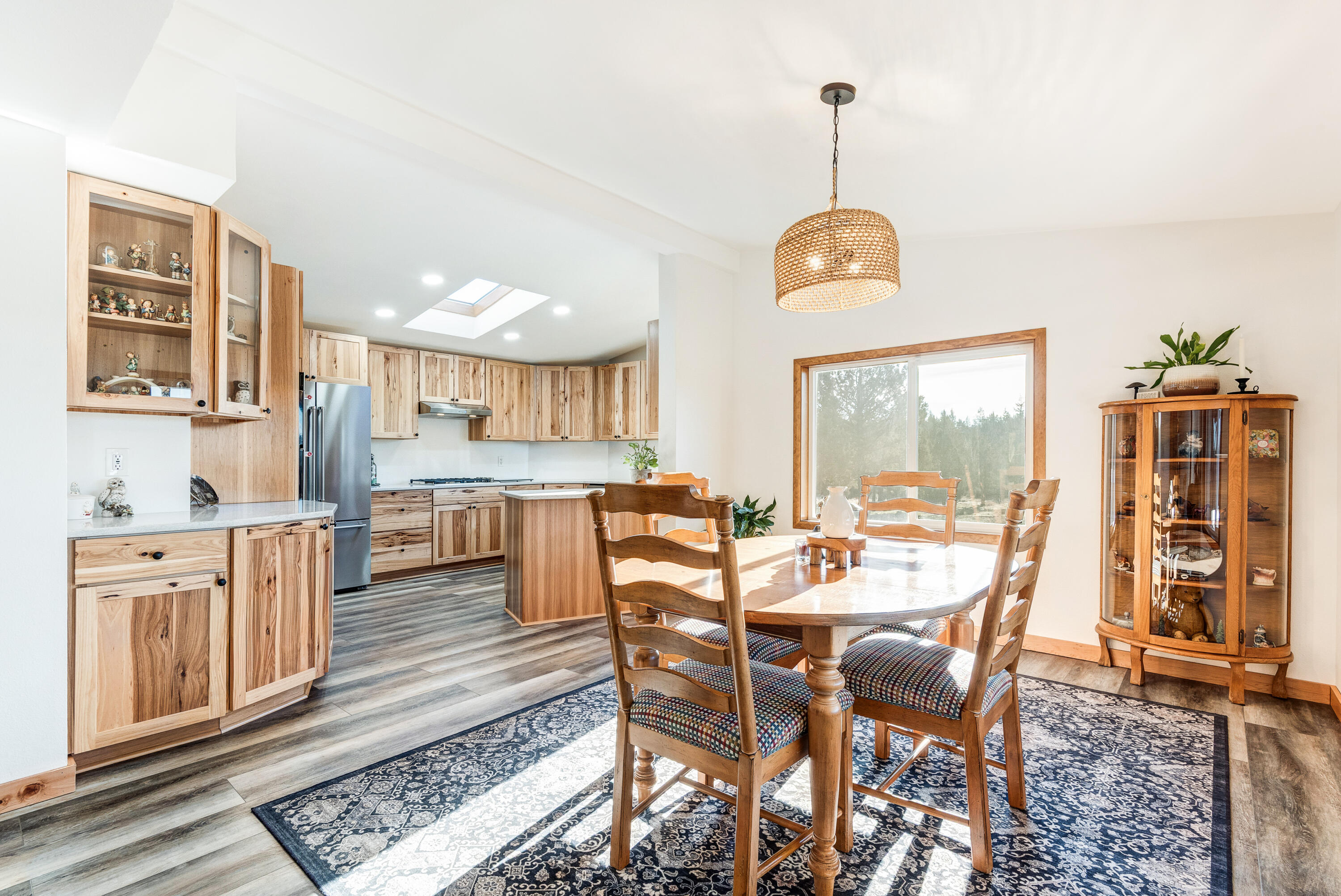 69975 Holmes Road Sisters, OR 97759 - Photo 11 of 32 11
