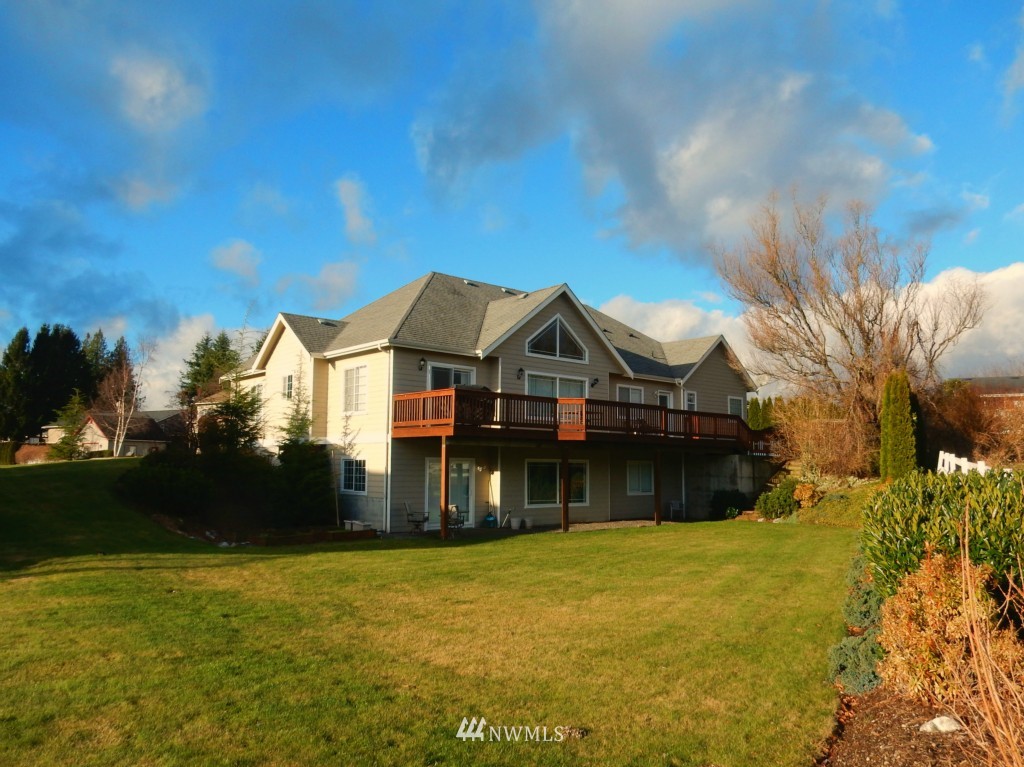1393 Kamm Road Lynden, WA 98264 - Photo 2 of 25 Gallery Image 2