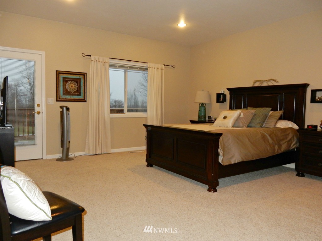 1393 Kamm Road Lynden, WA 98264 - Photo 14 of 25 Gallery Image 14