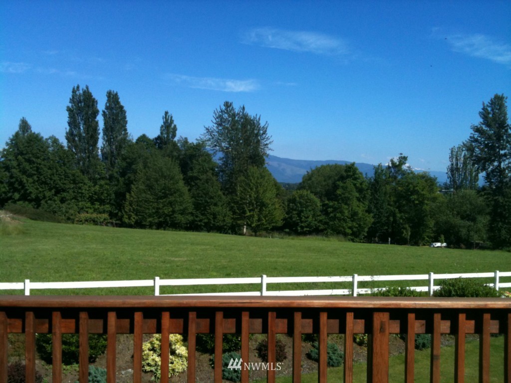 1393 Kamm Road Lynden, WA 98264 - Photo 3 of 25 Gallery Image 3