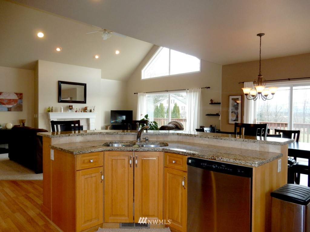 1393 Kamm Road Lynden, WA 98264 - Photo 7 of 25 Gallery Image 7
