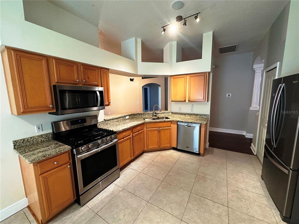 809 Straw Lake Drive Brandon, FL 33510 - Photo 4 of 27