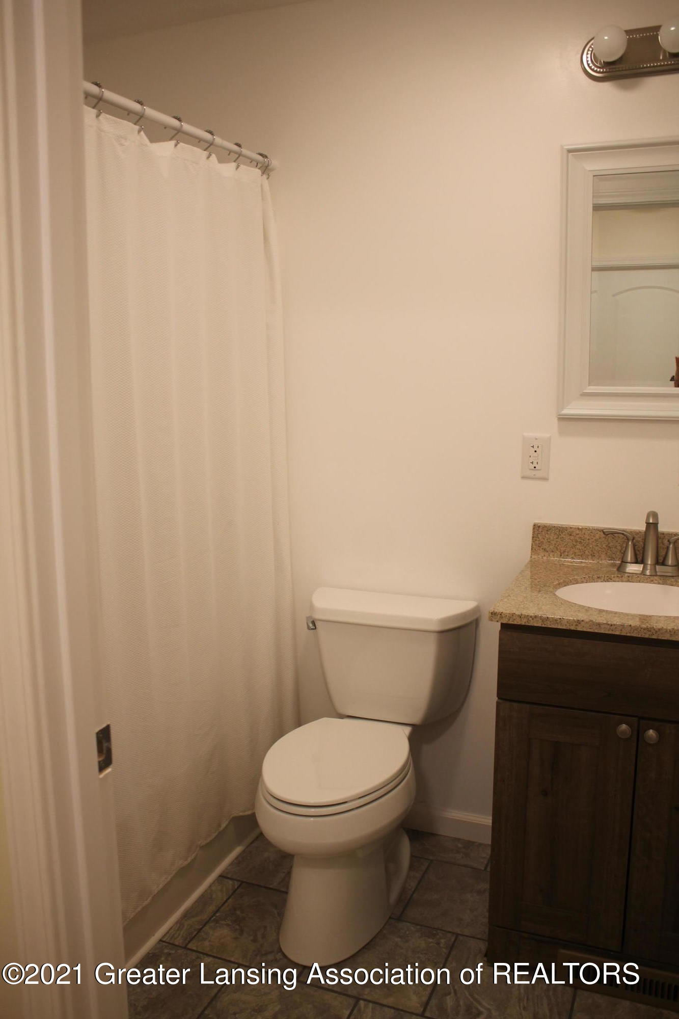 6327 Hilliard Road Lansing, MI 48911 - Photo 32 of 35 IMG_9369