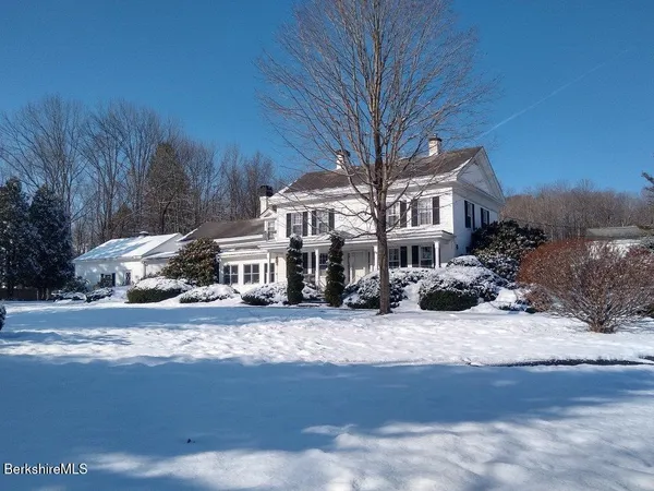 $499,900 | 43 Church Street, Hinsdale, MA 01235