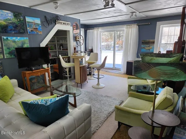 $499,900 | 43 Church Street, Hinsdale, MA 01235