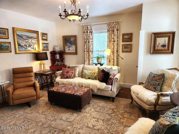 $499,900 | 43 Church Street, Hinsdale, MA 01235