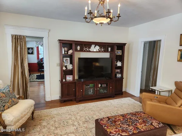 $499,900 | 43 Church Street, Hinsdale, MA 01235