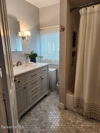 $499,900 | 43 Church Street, Hinsdale, MA 01235