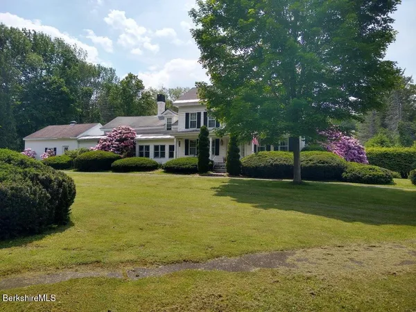 $499,900 | 43 Church Street, Hinsdale, MA 01235