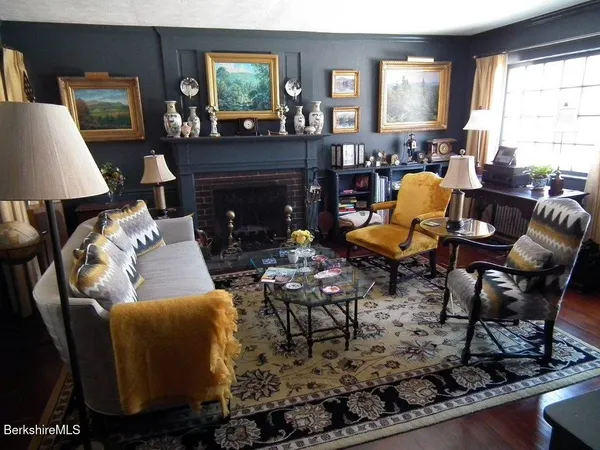 $499,900 | 43 Church Street, Hinsdale, MA 01235