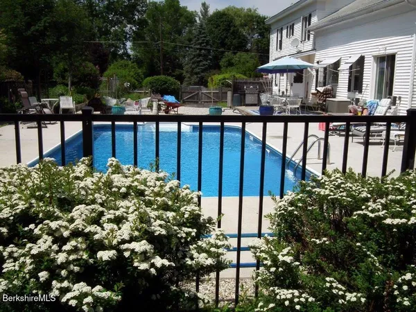 $499,900 | 43 Church Street, Hinsdale, MA 01235