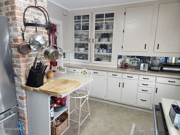 $499,900 | 43 Church Street, Hinsdale, MA 01235