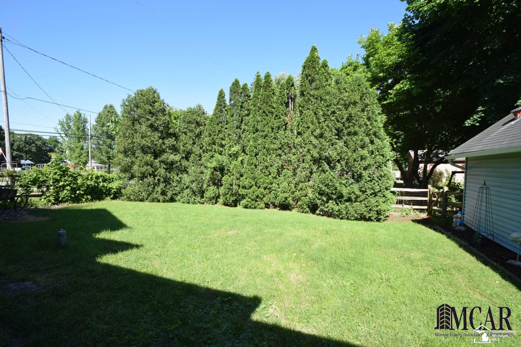 1547 Samaria Road Temperance, MI 48182 - Photo 11 of 27 21457157-10.JPG