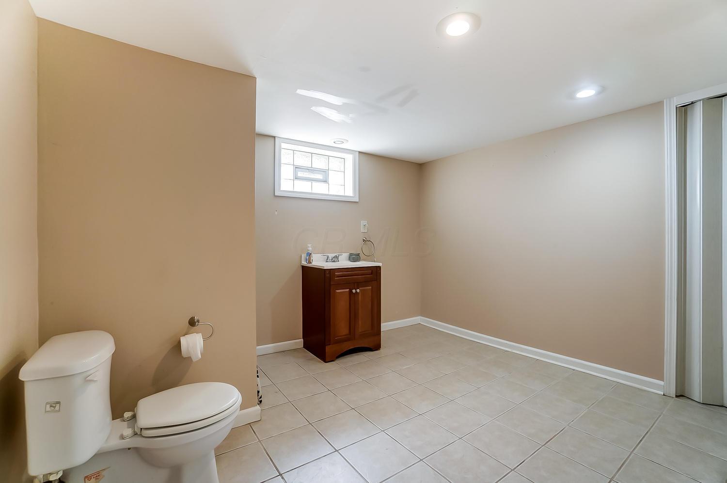 613 Crescent Road Columbus, OH 43204 - Photo 27 of 37 Gallery Image 27