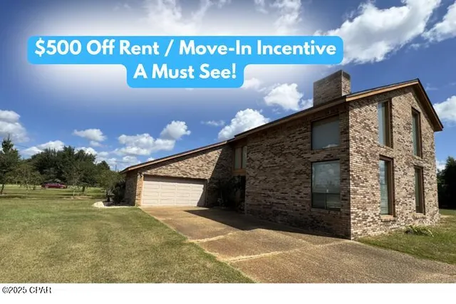 $2,500 | 833 West Pierson Drive, Lynn Haven, FL 32444