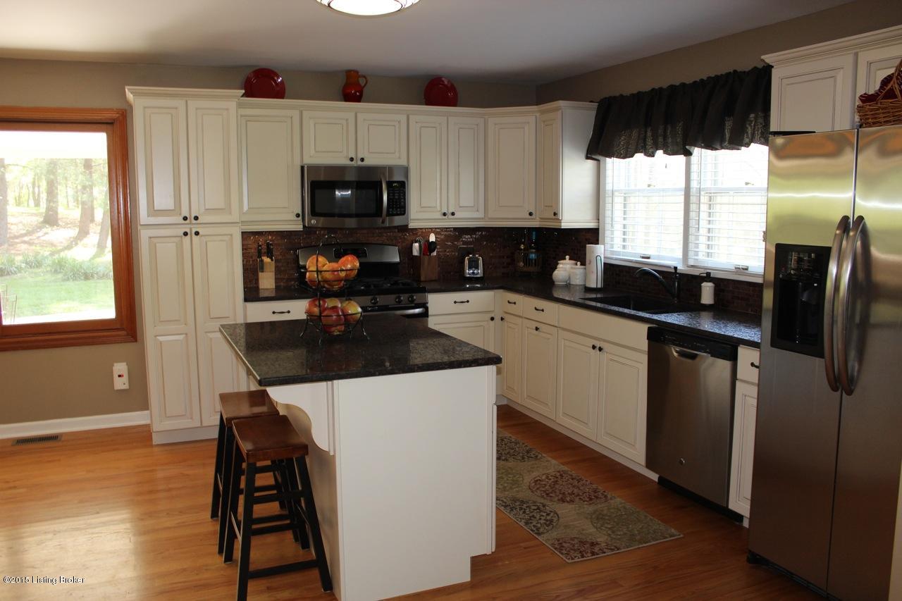 4701 Chenoweth Run Road Louisville, KY 40299 - Photo 2 of 23 ACHEN2