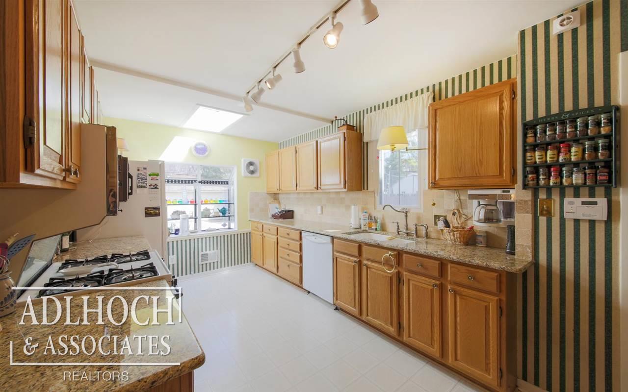 258 Kerby Road Grosse Pointe Farms, MI 48236 - Photo 15 of 29