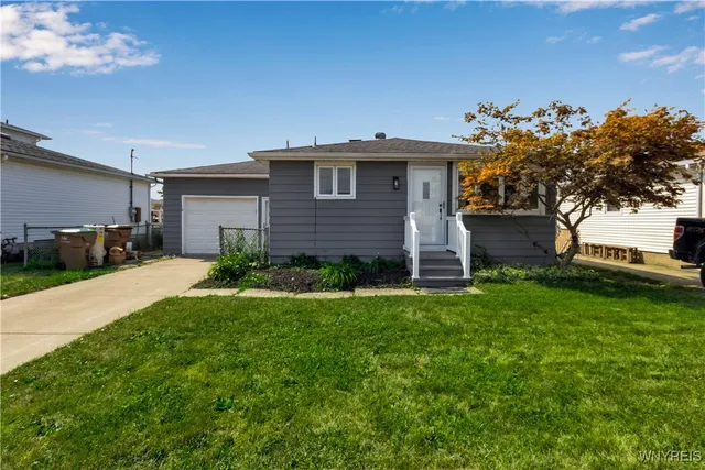 $269,900 | 27 Basswood Drive, Cheektowaga, NY 14227