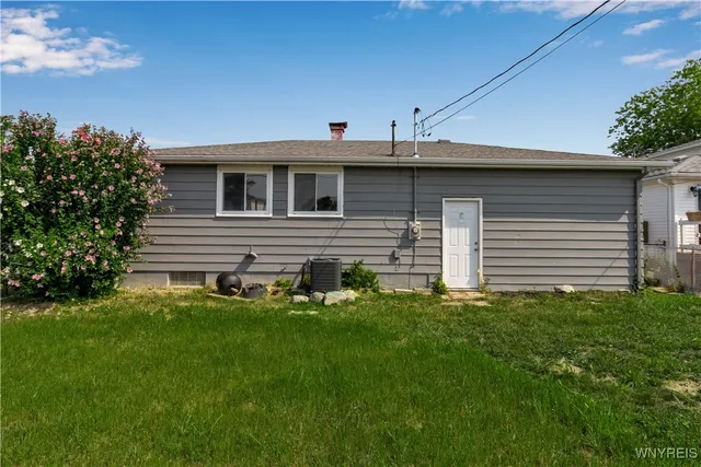 $269,900 | 27 Basswood Drive, Cheektowaga, NY 14227