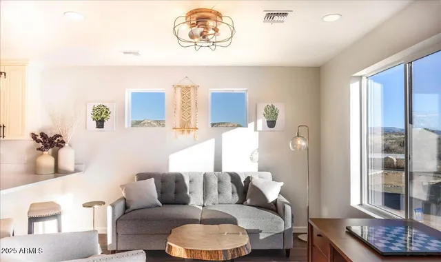 $379,000 | 107 East Wee Holw Drive, Camp Verde, AZ 86322