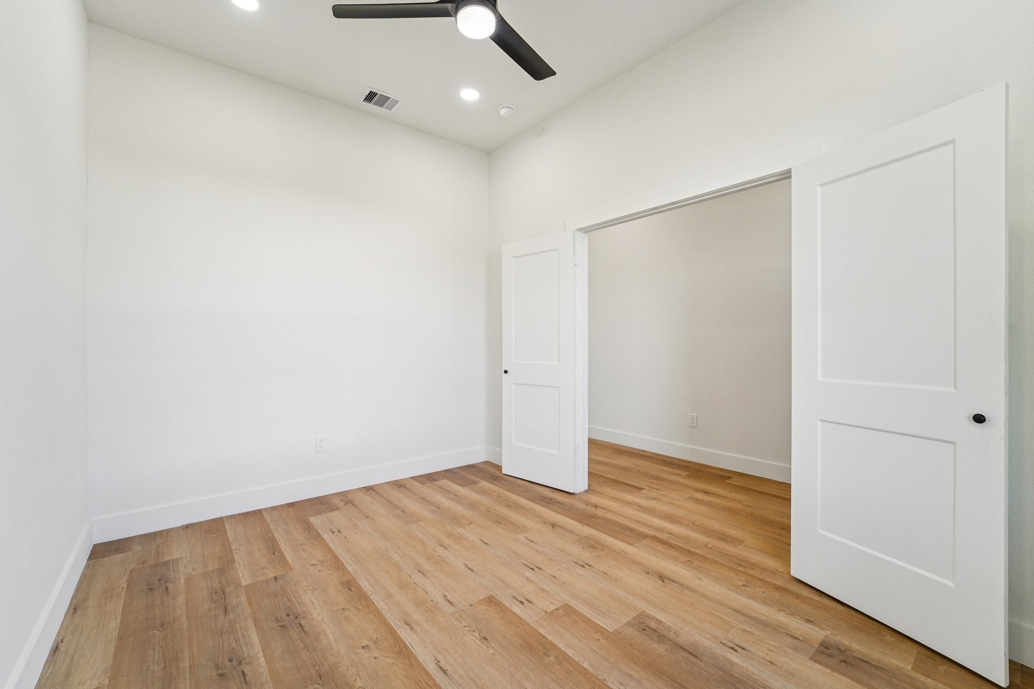 320 East Main Street La Porte, TX 77571 - Photo 14 of 37