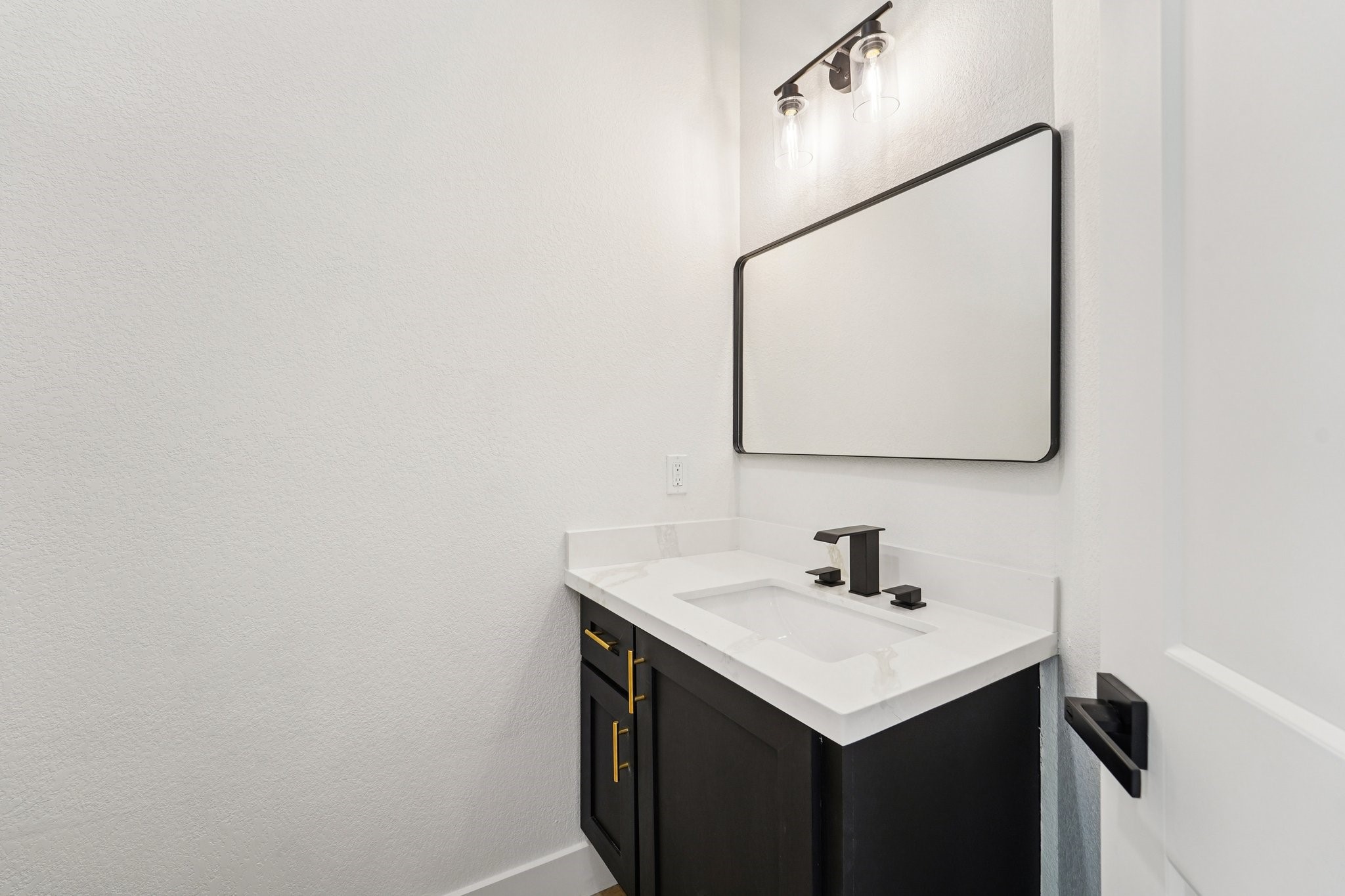 320 East Main Street La Porte, TX 77571 - Photo 16 of 37