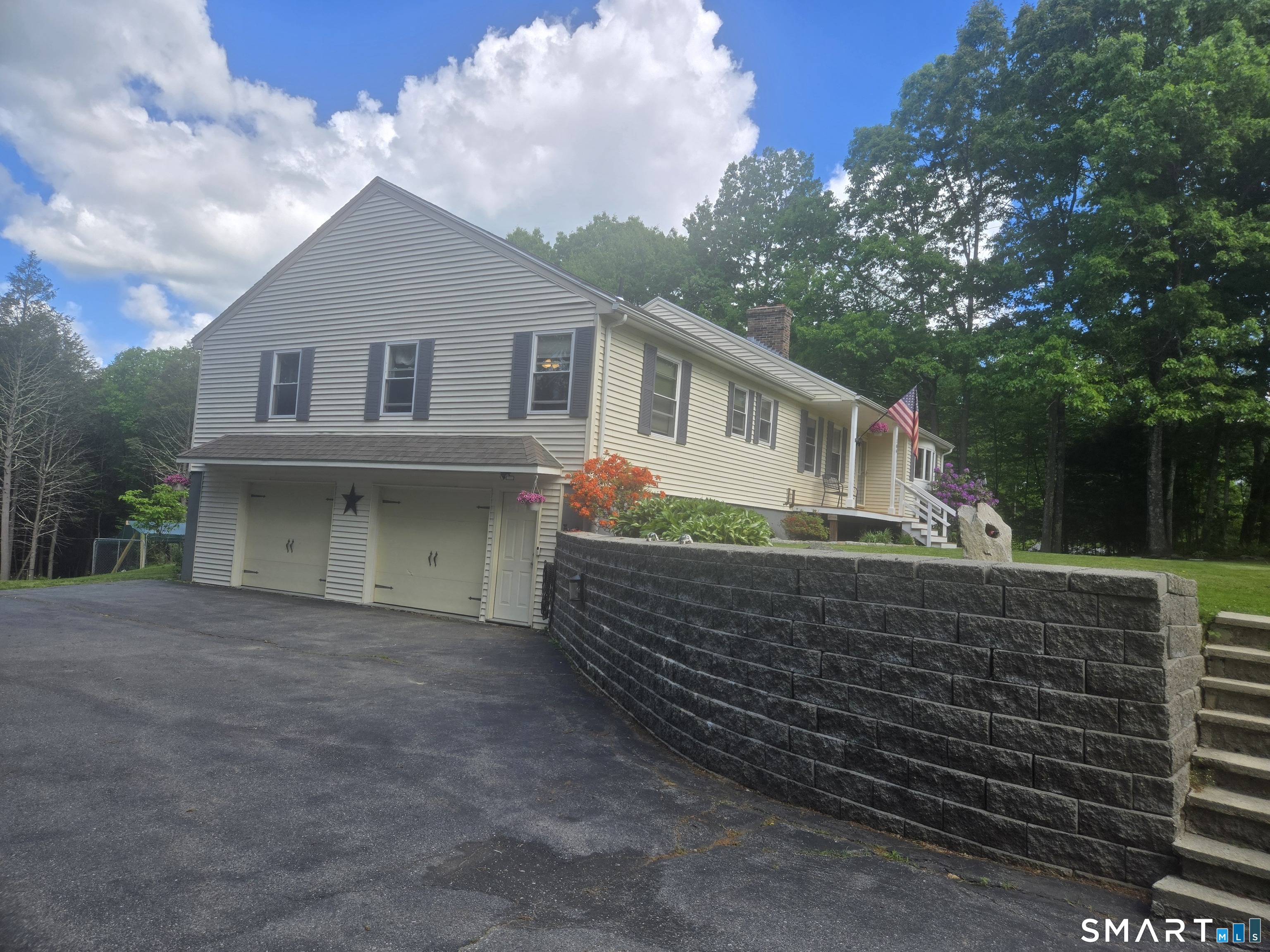186 Brickyard Road Woodstock, CT 06281 - Photo 2 of 33