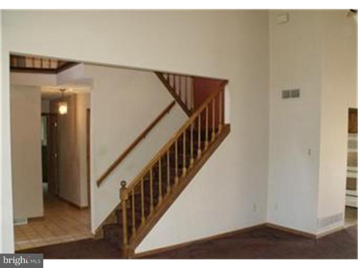 1796 Riverbend Road Allentown, PA 18103 - Photo 4 of 25 Gallery Image 4