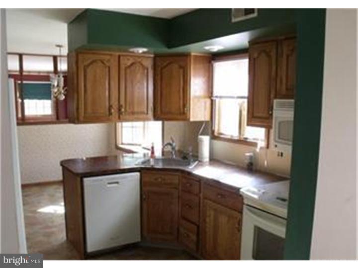 1796 Riverbend Road Allentown, PA 18103 - Photo 7 of 25 Gallery Image 7