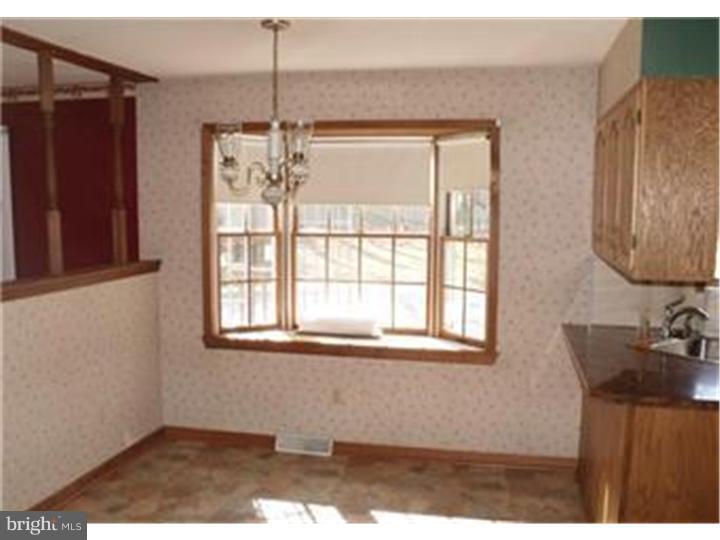 1796 Riverbend Road Allentown, PA 18103 - Photo 10 of 25 Gallery Image 10