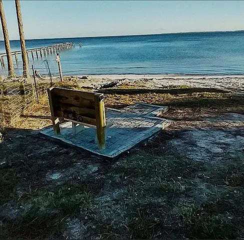 $168,000 | 2168 Massachusetts Avenue, Carrabelle, FL 32322