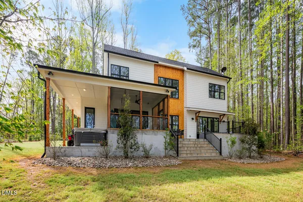 $659,900 | 401 Oakwood Lane, Roxboro, NC 27574