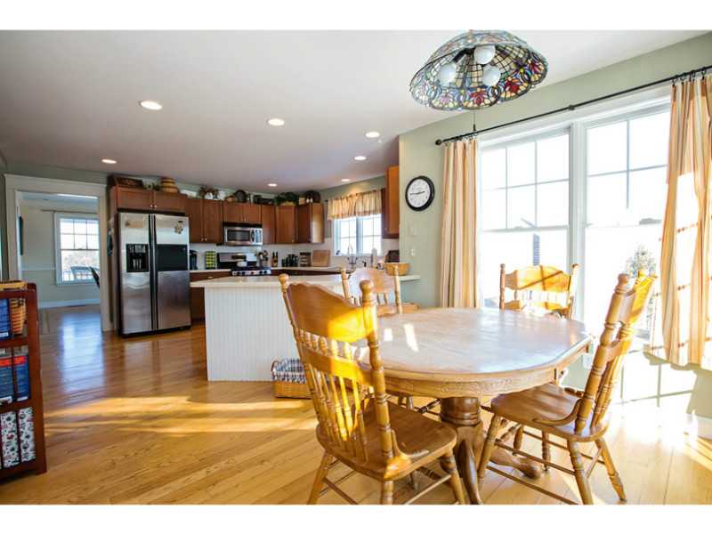 24 Prospect Farm Road Portsmouth, RI 02871 - Photo 8 of 25 Kitchen.