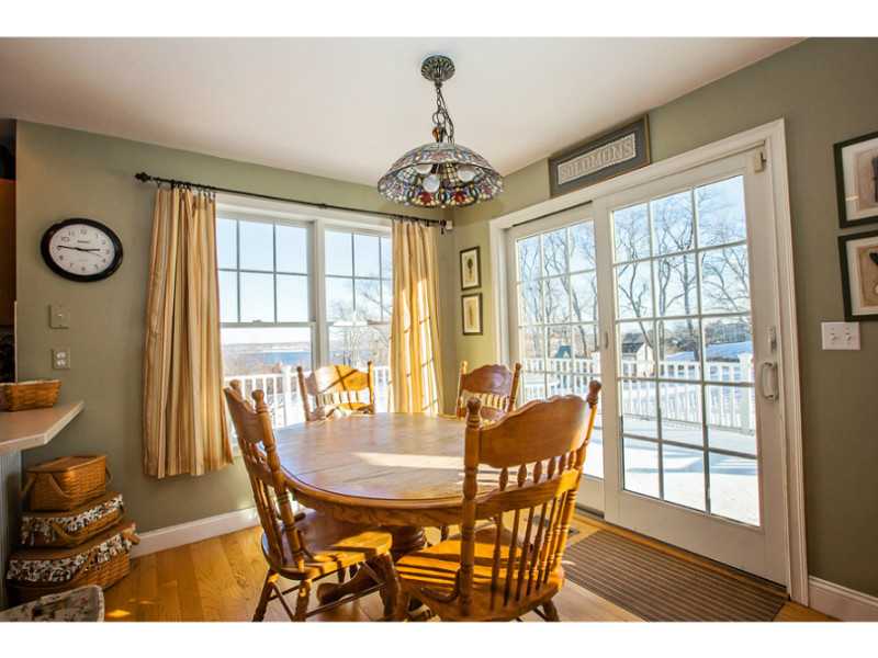24 Prospect Farm Road Portsmouth, RI 02871 - Photo 9 of 25 Dining Area.