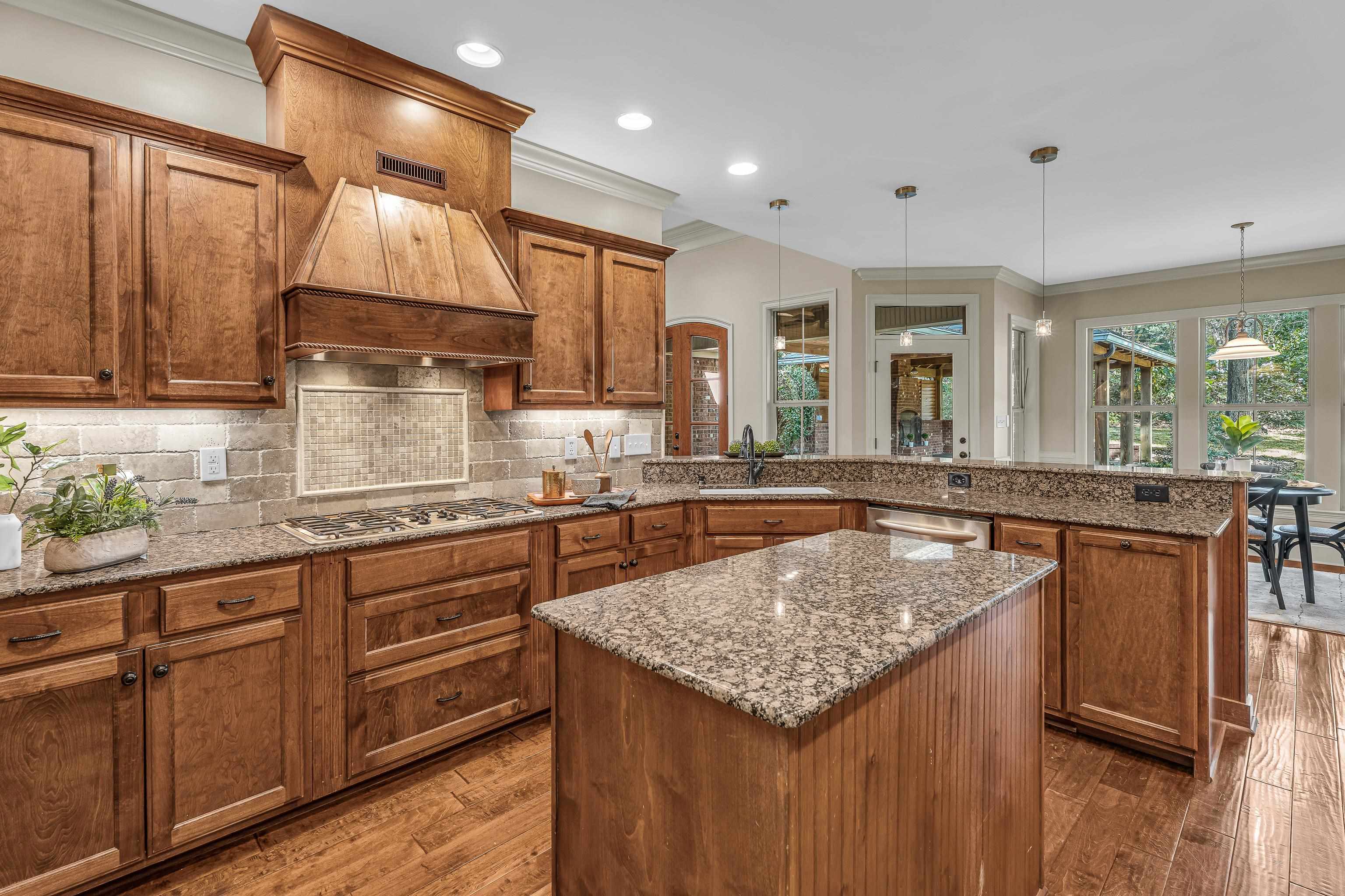 30530 Middle Creek Circle Daphne, AL 36527 - Photo 28 of 56 Kitchen
