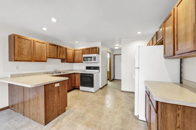 $199,900 | 4642 Ridge Court, Manitowoc, WI 54220