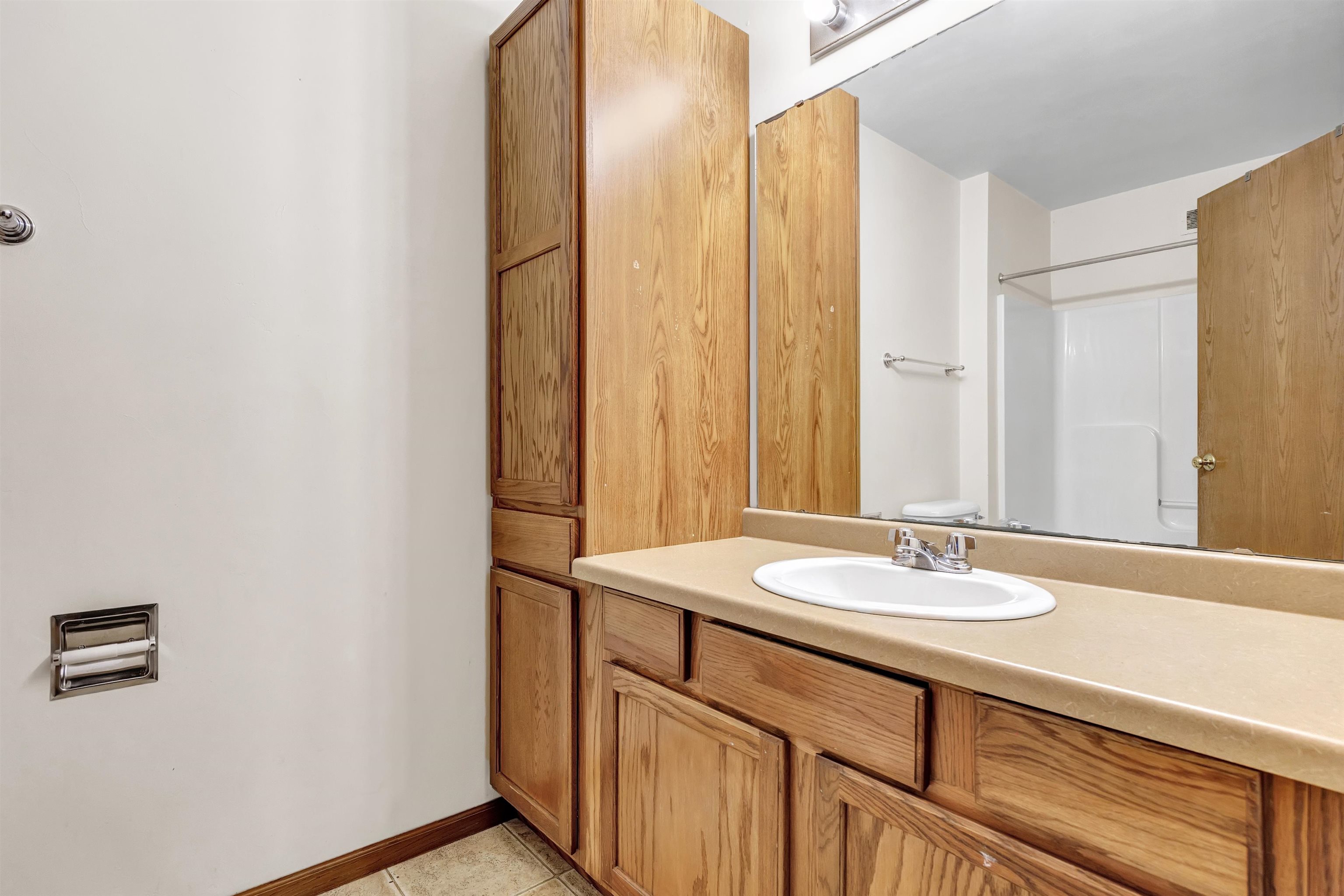 4642 Ridge Court Manitowoc, WI 54220 - Photo 20 of 27