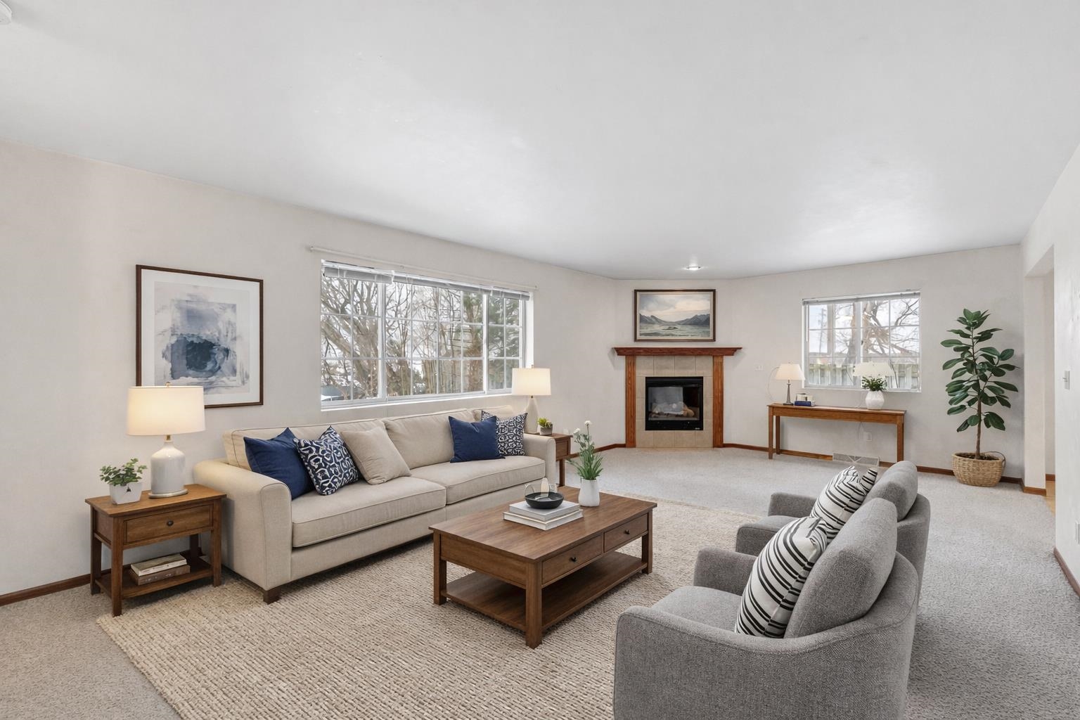 4642 Ridge Court Manitowoc, WI 54220 - Photo 3 of 27