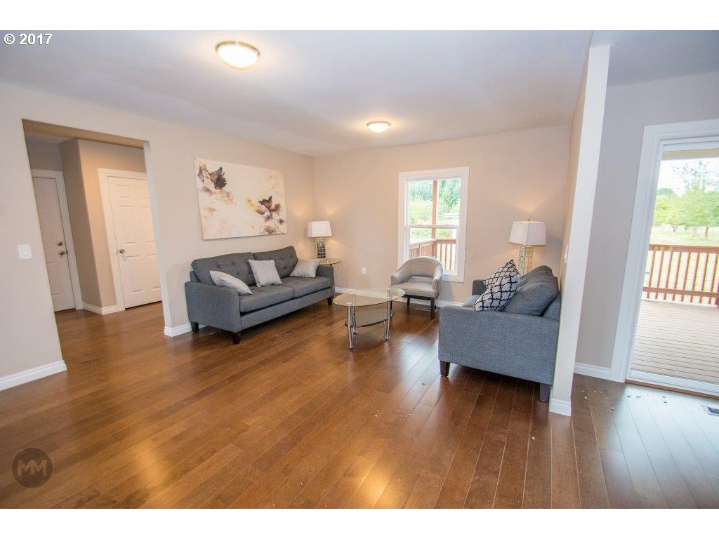 24658 Southwest Daniel Road Beaverton, OR 97078 - Photo 9 of 22 Gallery Image 9