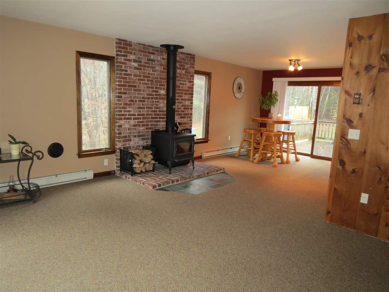 51 Oak Street Rochester, NH 03839 - Photo 7 of 33