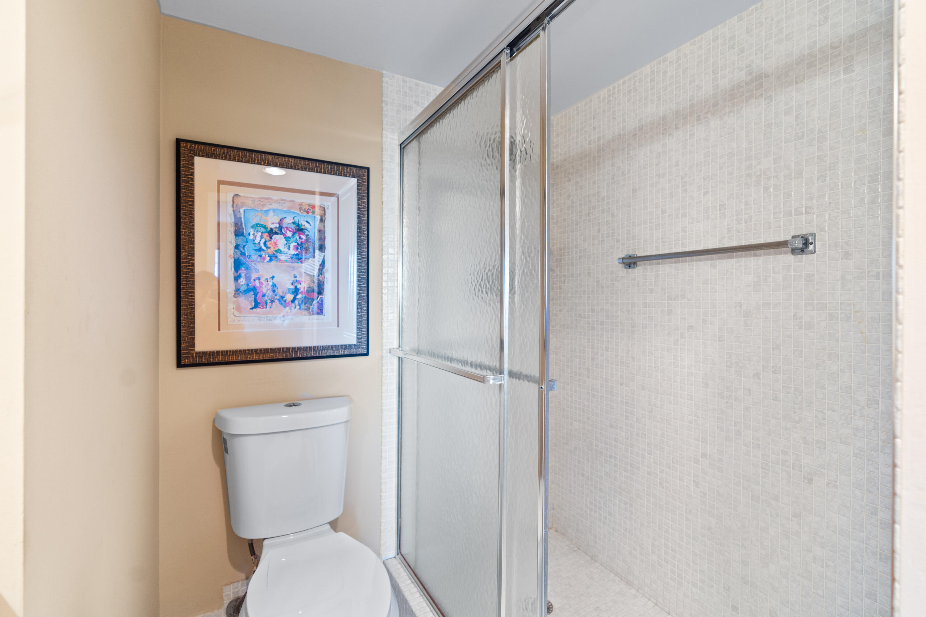 4054 Newcastle A Boca Raton, FL 33434 - Photo 20 of 47 Bathroom