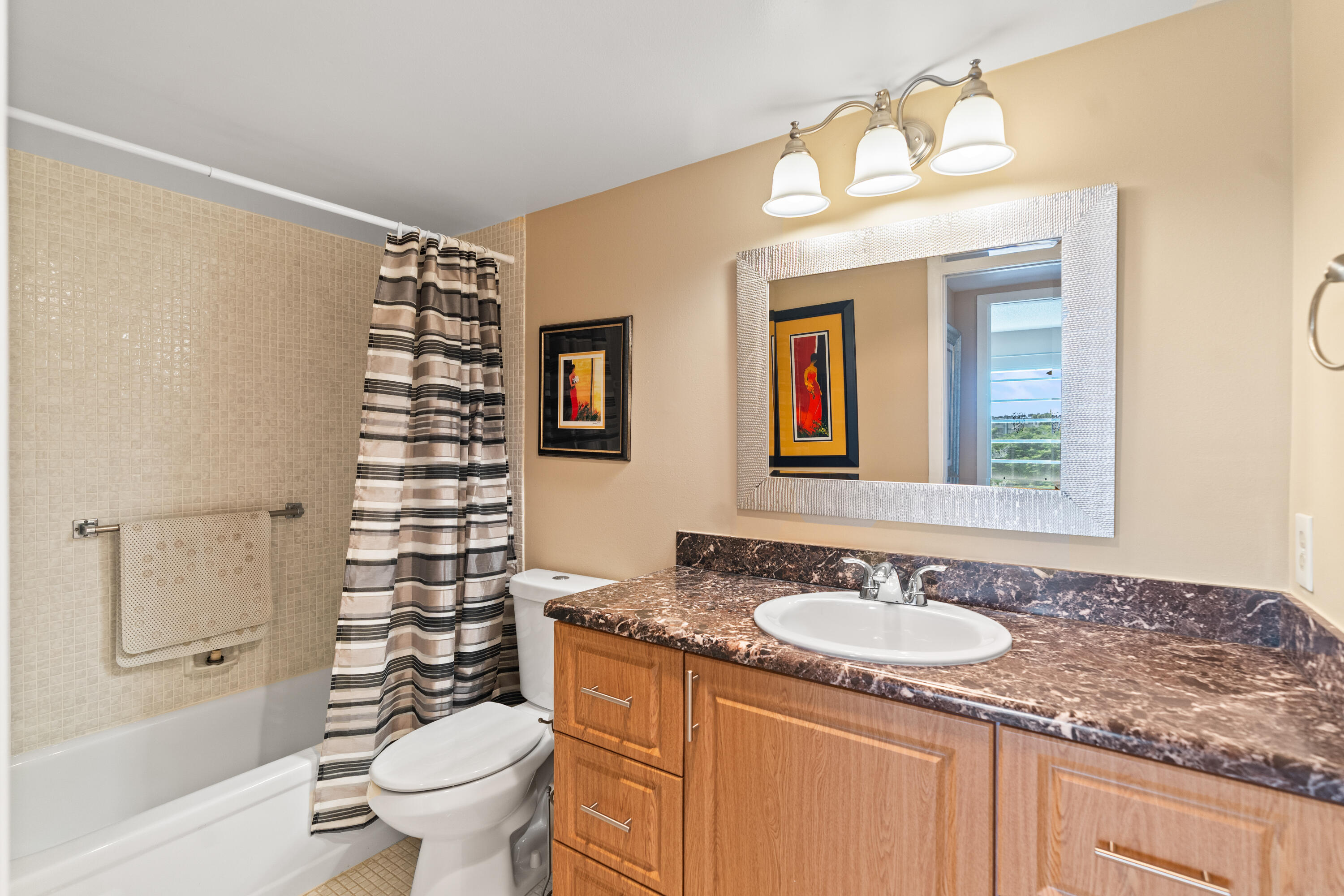 4054 Newcastle A Boca Raton, FL 33434 - Photo 27 of 47 Full Bathroom