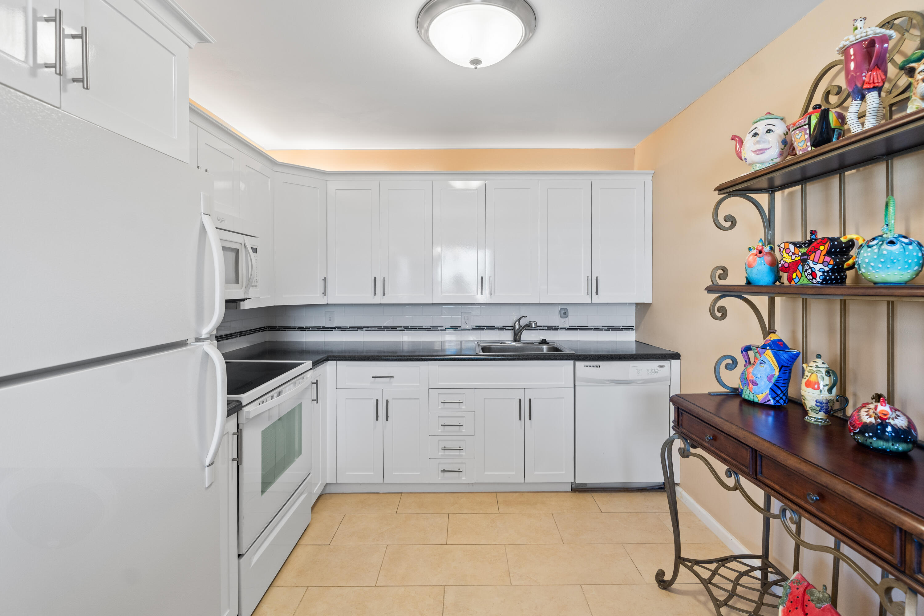 4054 Newcastle A Boca Raton, FL 33434 - Photo 8 of 47 Kitchen